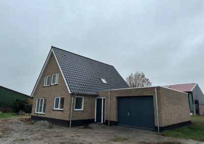 Ruime en fraaie bedrijfswoning in Serooskerke